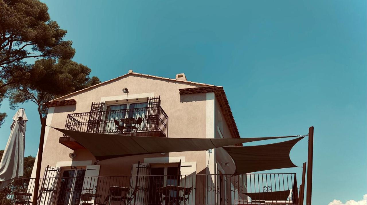 Sous Les Pins Gites Et Chambres D'Hotes La Londe-les-Maures Eksteriør bilde